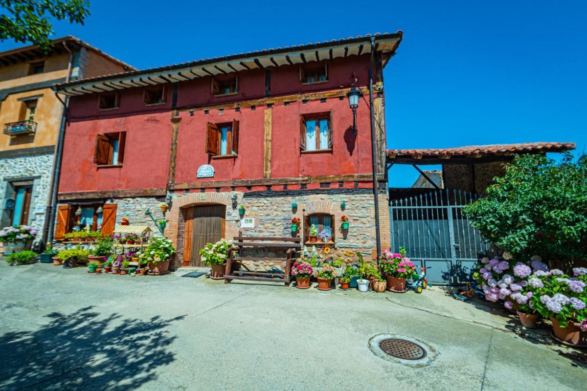 Hotel Rural La Aldea Encantada Quintanilla del Monte de Rioja Exterior foto